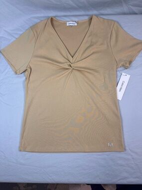 NWT Calvin Klein Women’s VNeck Tee Shirt Size Medium